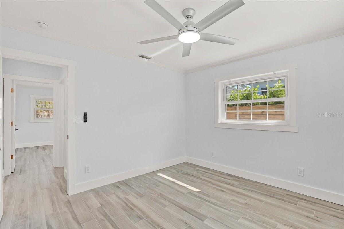 Image 25 of 51 For 59 Kipling Plaza