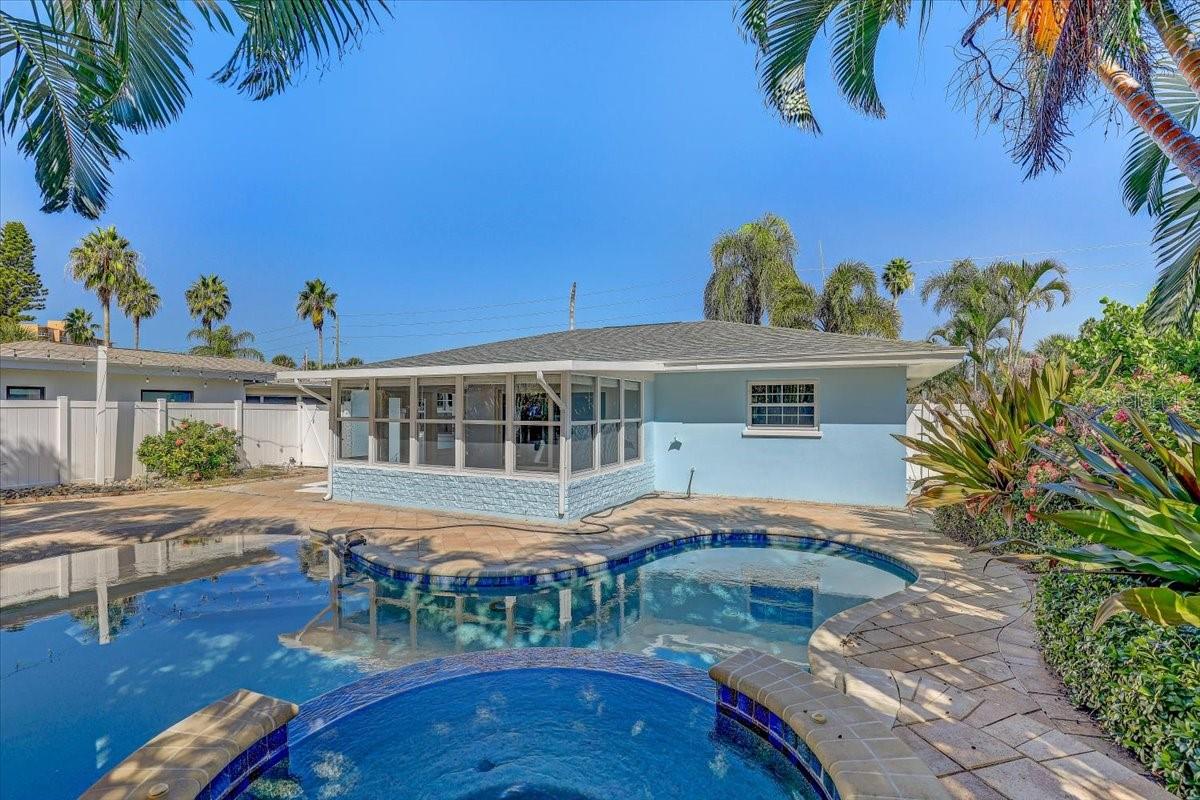 Image 30 of 51 For 59 Kipling Plaza