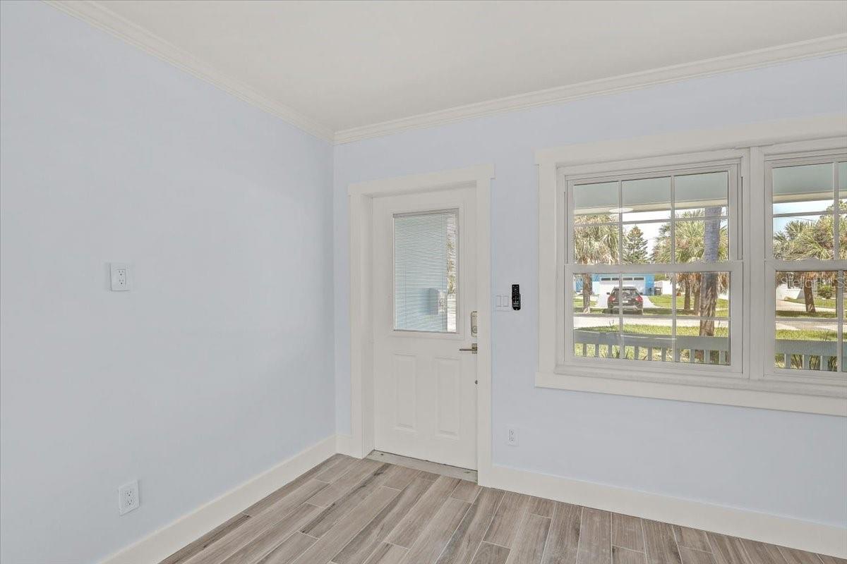 Image 4 of 51 For 59 Kipling Plaza