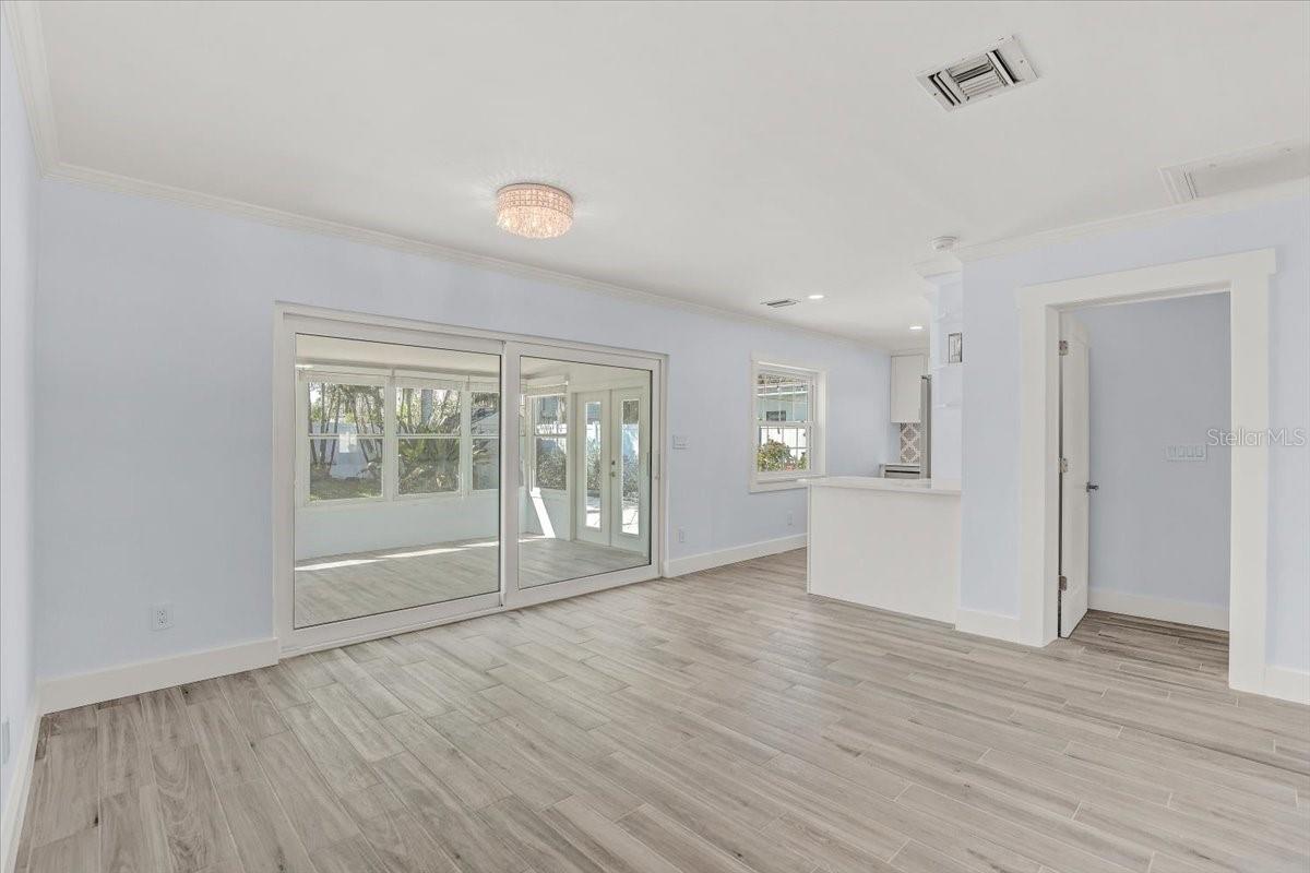 Image 8 of 51 For 59 Kipling Plaza