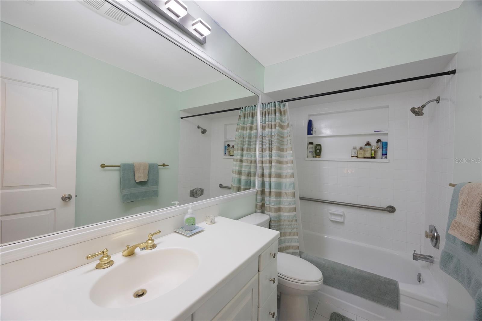 Image 22 of 41 For 2809 Fulton Street Sw