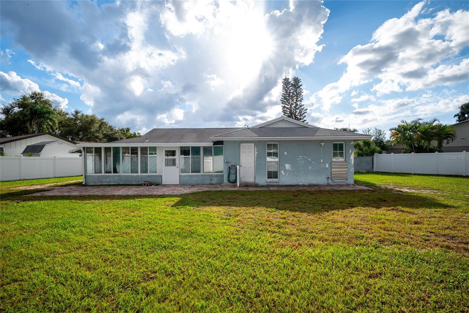 Image 26 of 33 For 11277 Sol Vista Drive