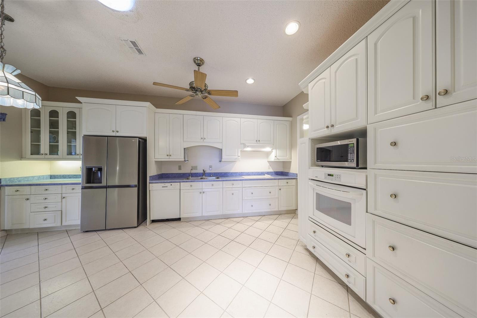 Image 18 of 100 For 1117 Mcdaniel Street 301