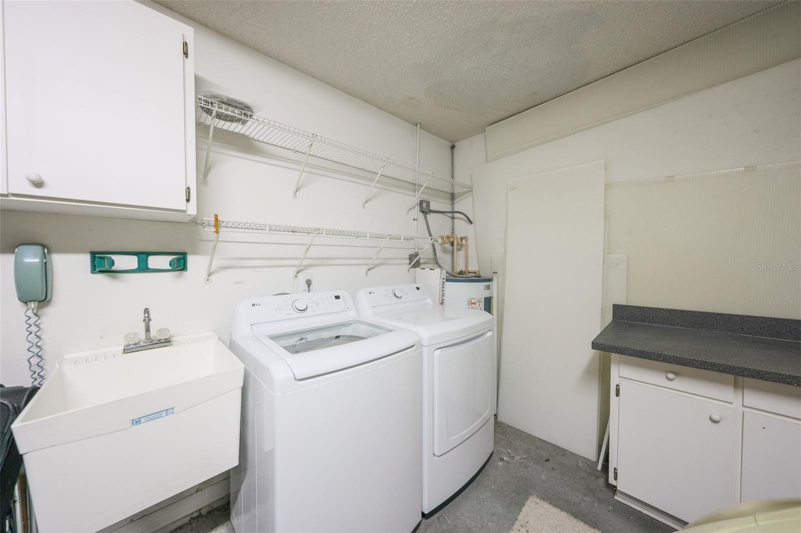 Image 41 of 100 For 1117 Mcdaniel Street 301