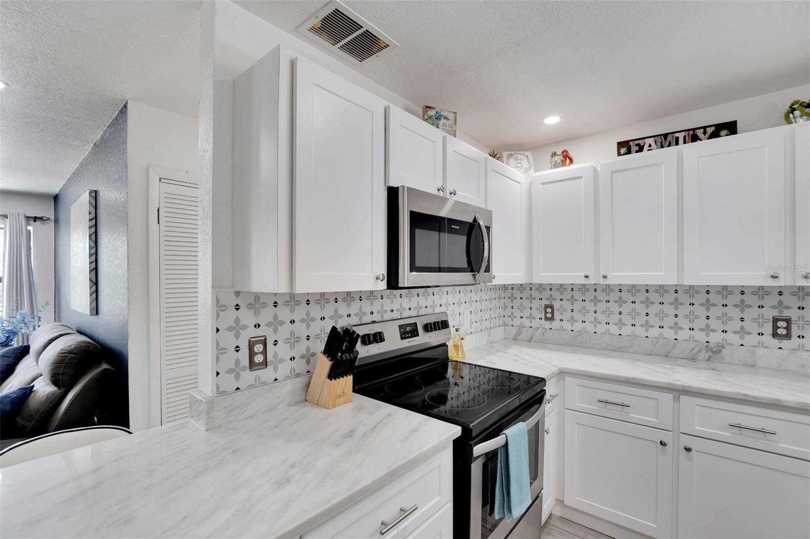 Image 37 of 55 For 4731 Montgomery Avenue