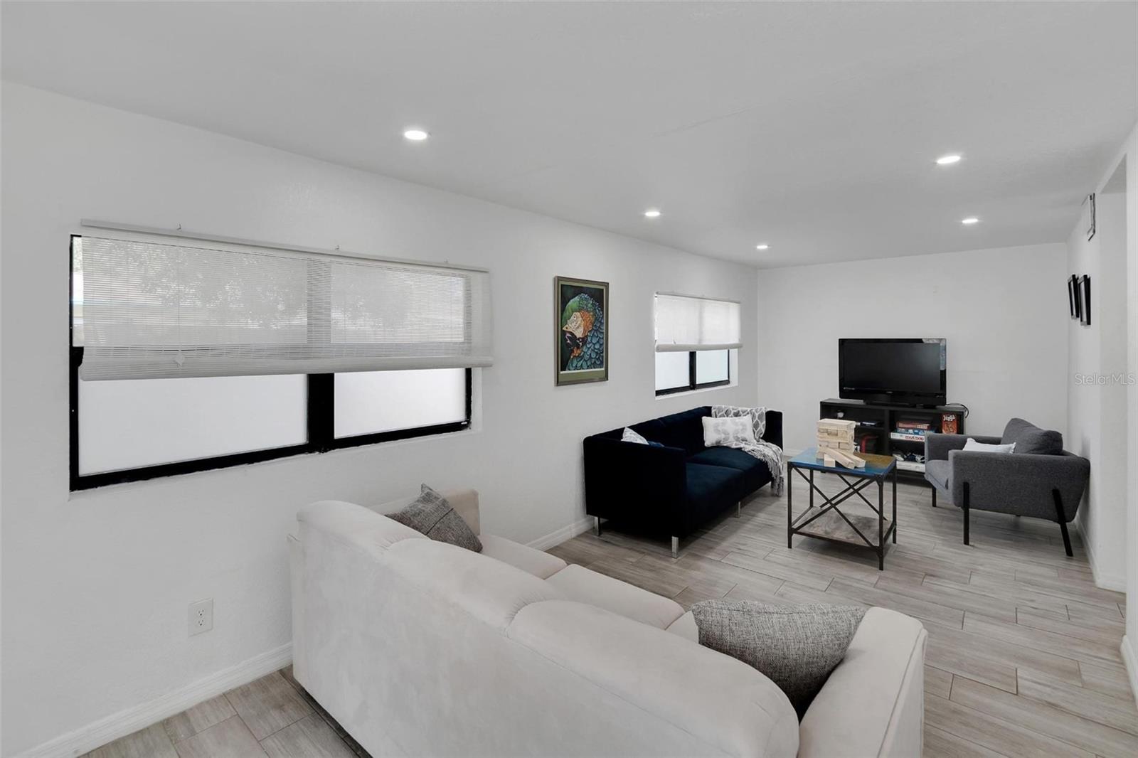 Image 9 of 55 For 4731 Montgomery Avenue