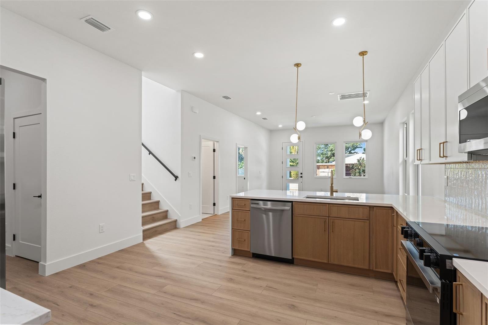 Image 10 of 53 For 2901 21st Street