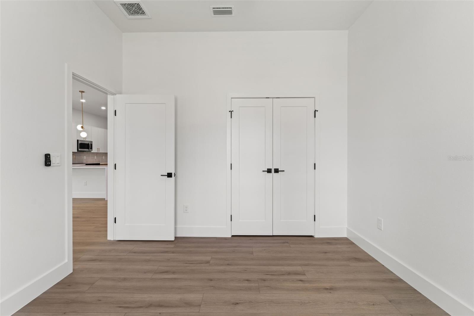 Image 18 of 53 For 2901 21st Street