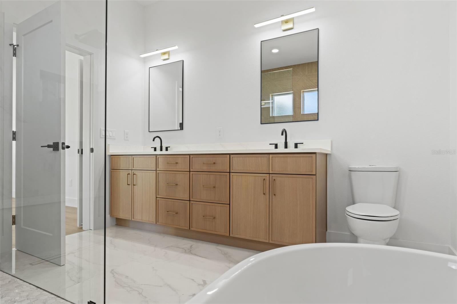 Image 27 of 53 For 2901 21st Street