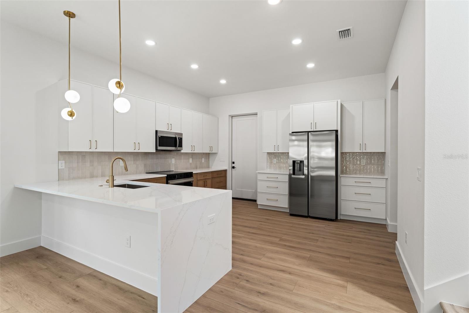 Image 6 of 53 For 2901 21st Street