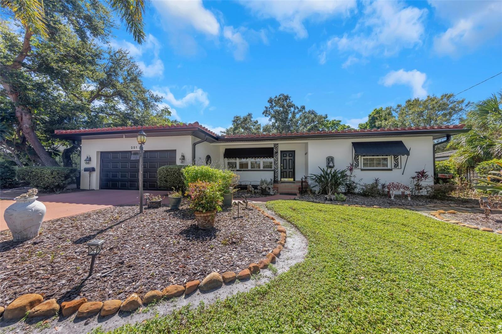 Details for 251 Garden Circle, BELLEAIR, FL 33756