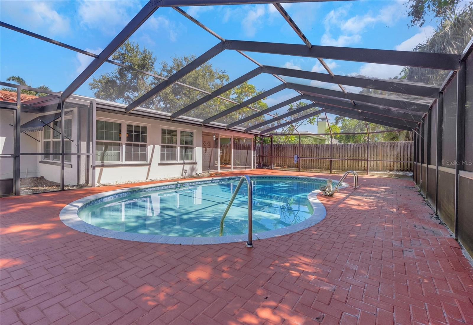 Image 3 of 25 For 251 Garden Circle