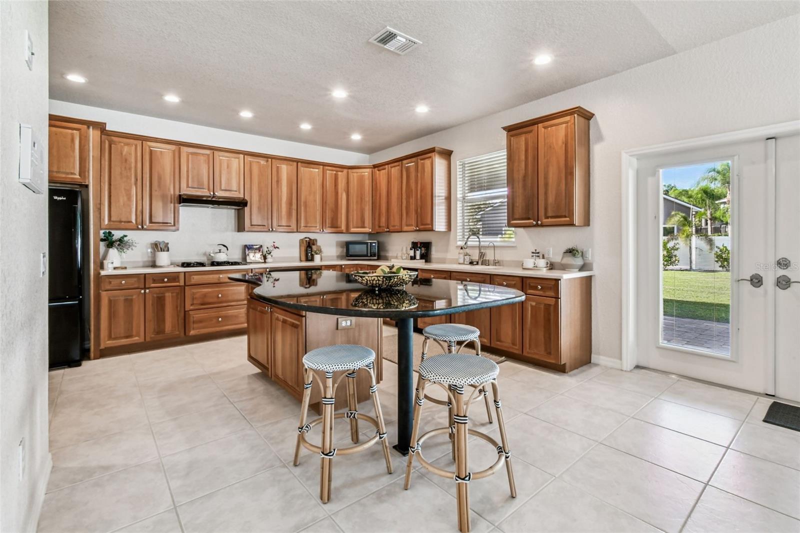 Image 15 of 69 For 6606 Buckingham Palms Way