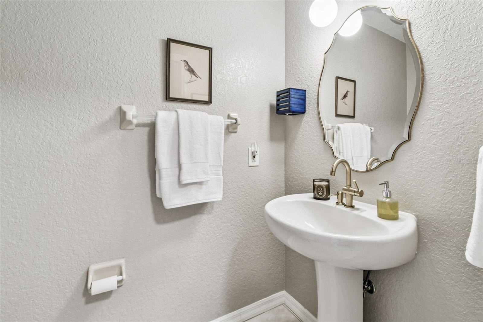 Image 24 of 69 For 6606 Buckingham Palms Way