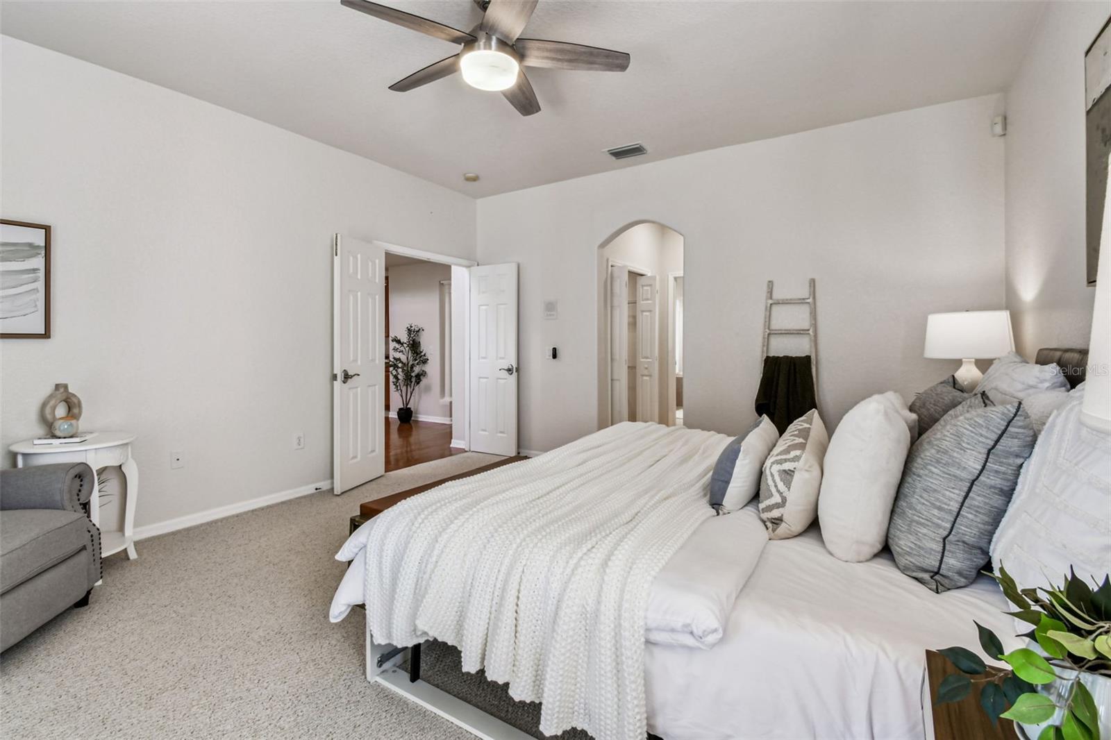 Image 32 of 69 For 6606 Buckingham Palms Way