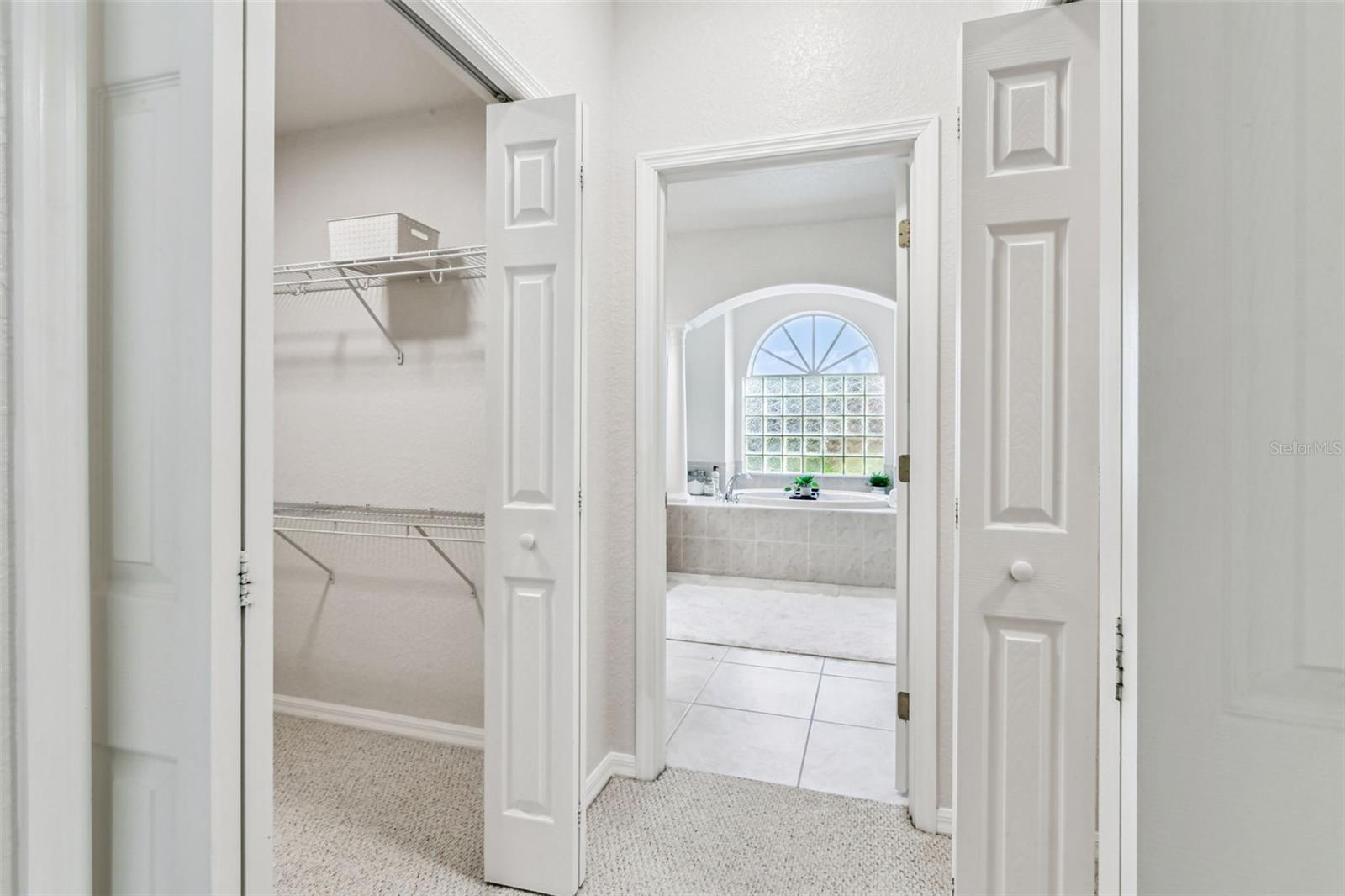Image 34 of 69 For 6606 Buckingham Palms Way