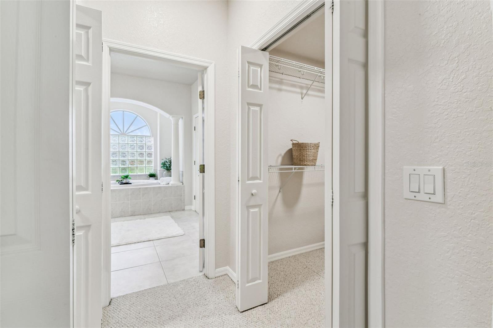 Image 35 of 69 For 6606 Buckingham Palms Way
