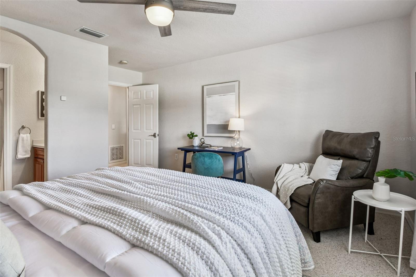 Image 50 of 69 For 6606 Buckingham Palms Way
