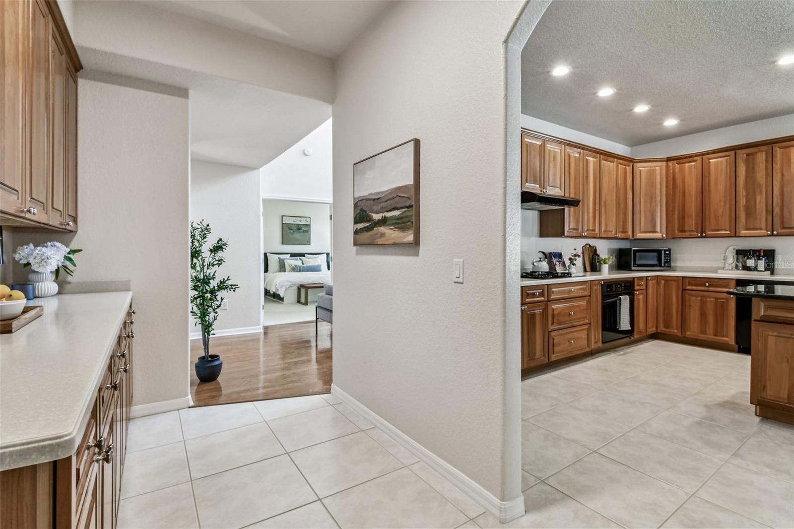 Image 8 of 69 For 6606 Buckingham Palms Way