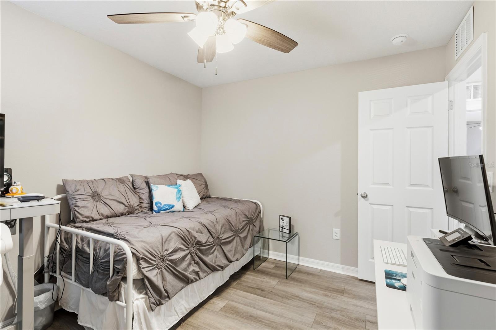 Image 31 of 43 For 34170 Scarlet Sage Court