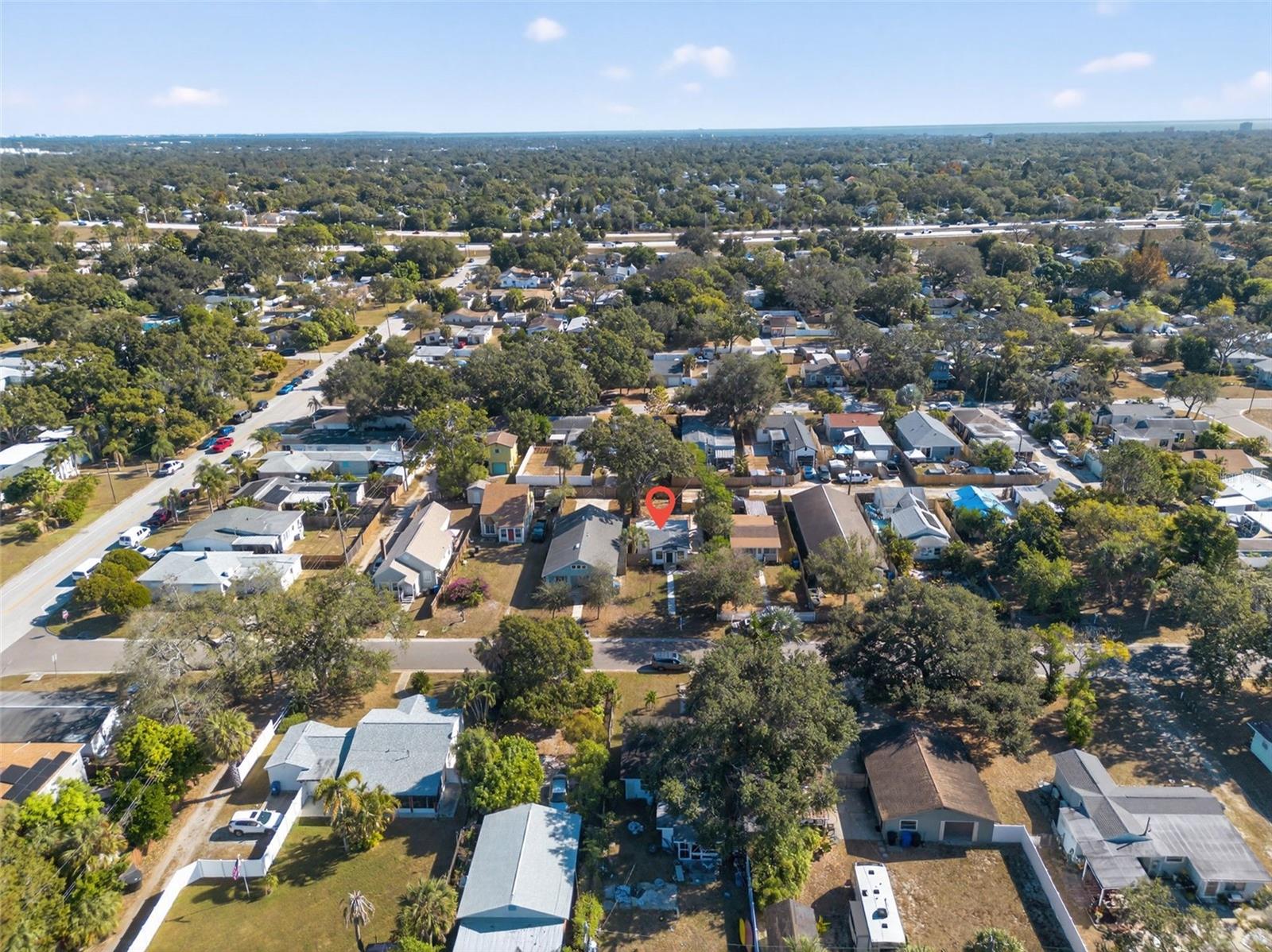 Listing photo id 28 for 3307 25th St N