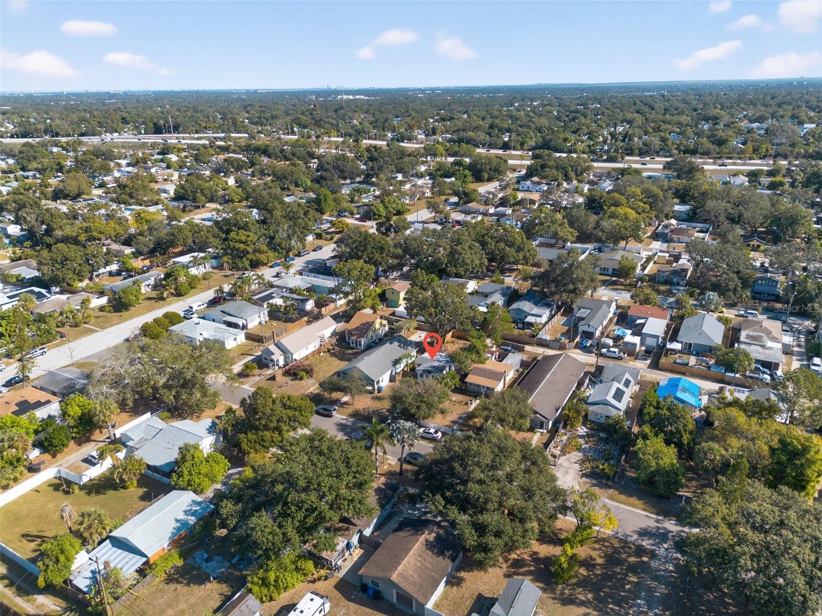 Listing photo id 29 for 3307 25th St N