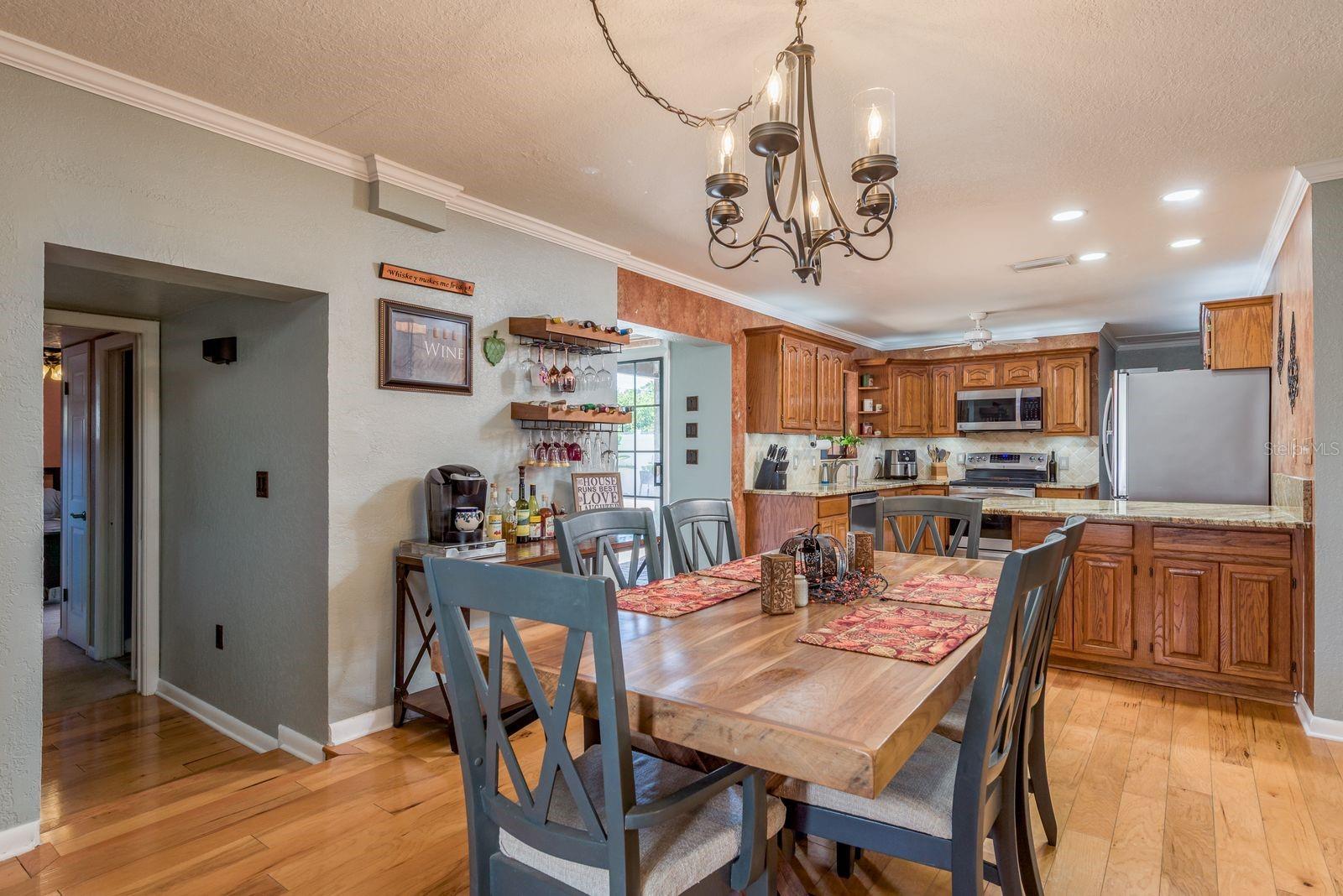 Listing photo id 9 for 8381 56th Way N