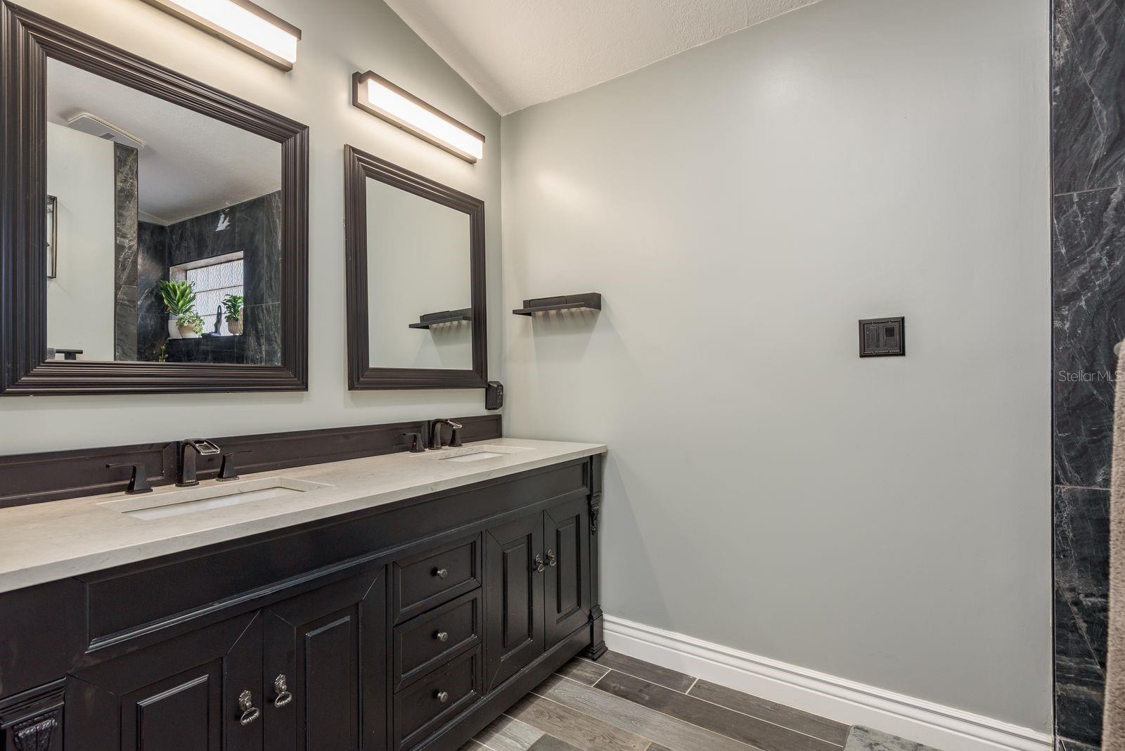 Listing photo id 20 for 8381 56th Way N