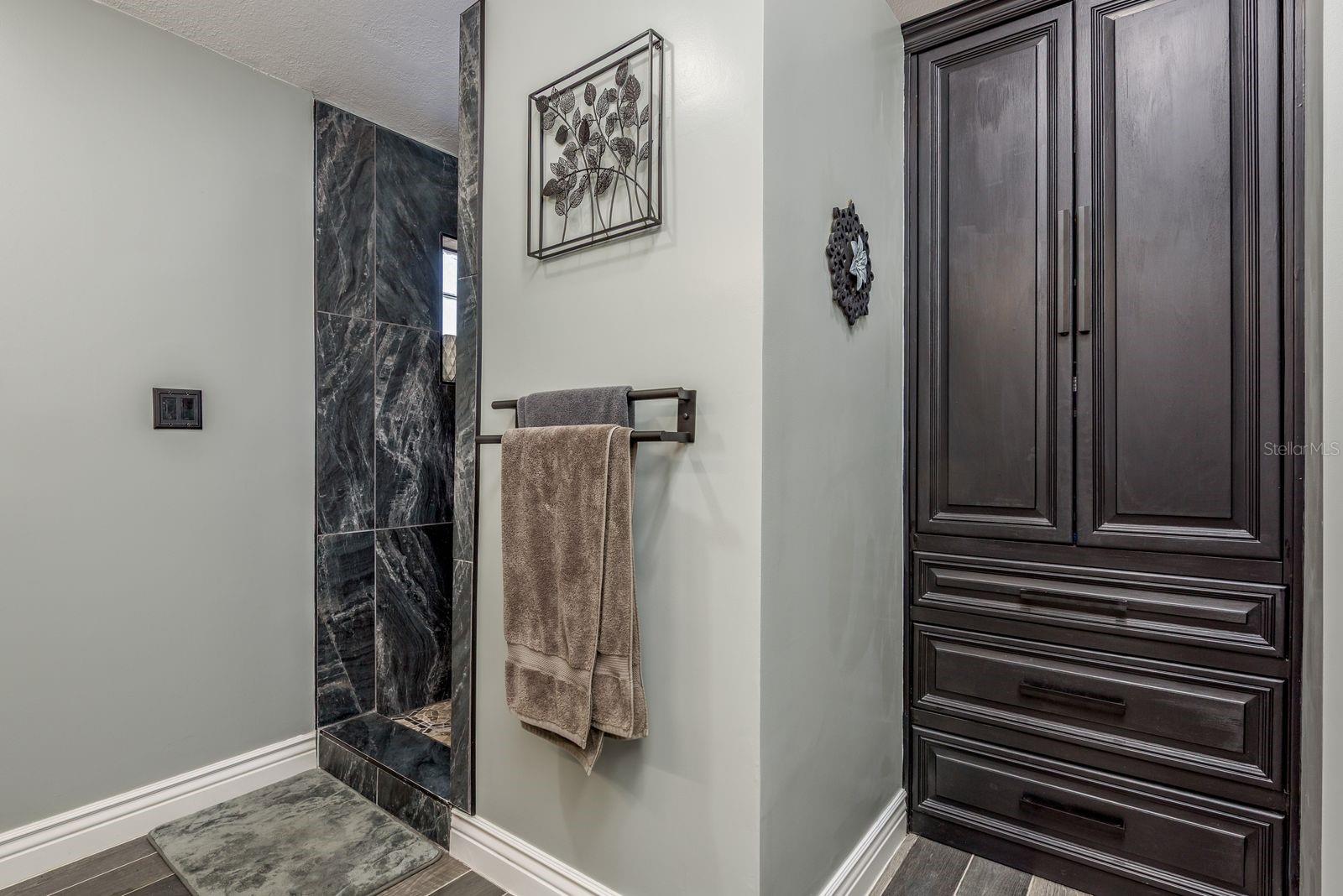 Listing photo id 21 for 8381 56th Way N