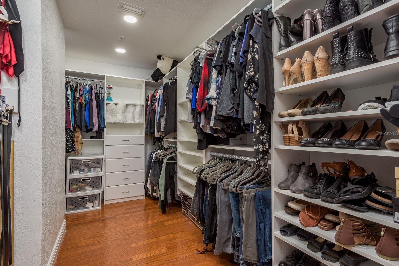 Listing photo id 23 for 8381 56th Way N