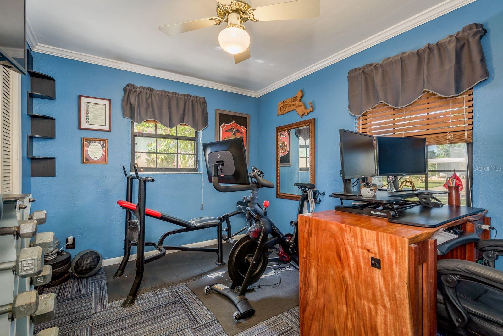 Listing photo id 33 for 8381 56th Way N