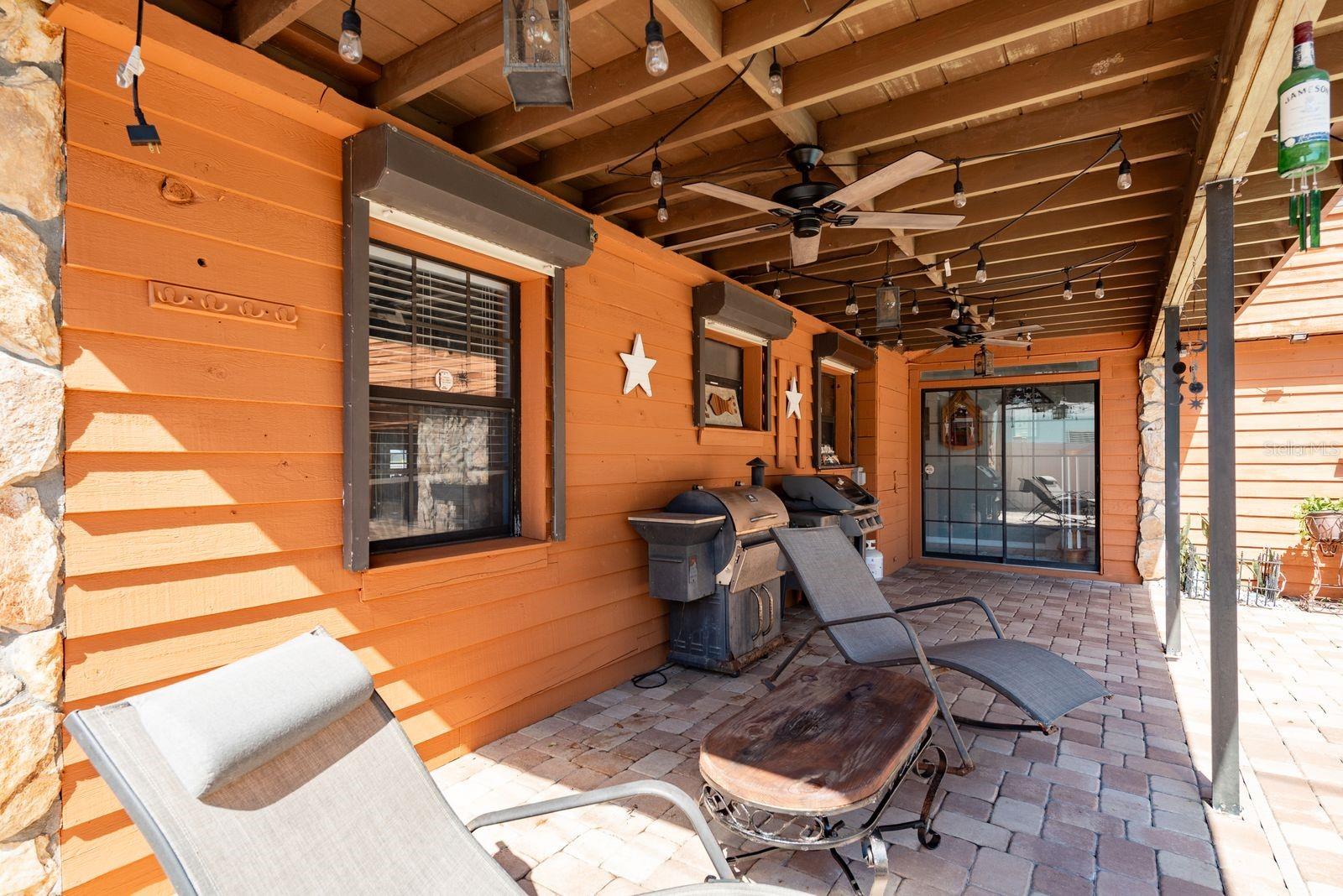 Listing photo id 36 for 8381 56th Way N