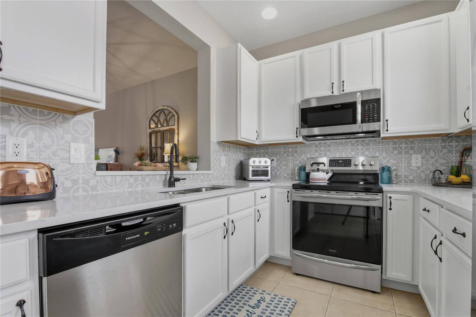 Image 13 of 49 For 14421 Vashons Way