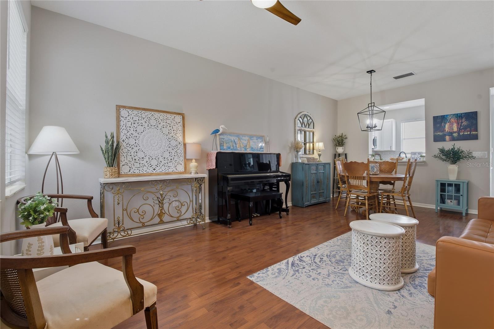 Image 6 of 49 For 14421 Vashons Way