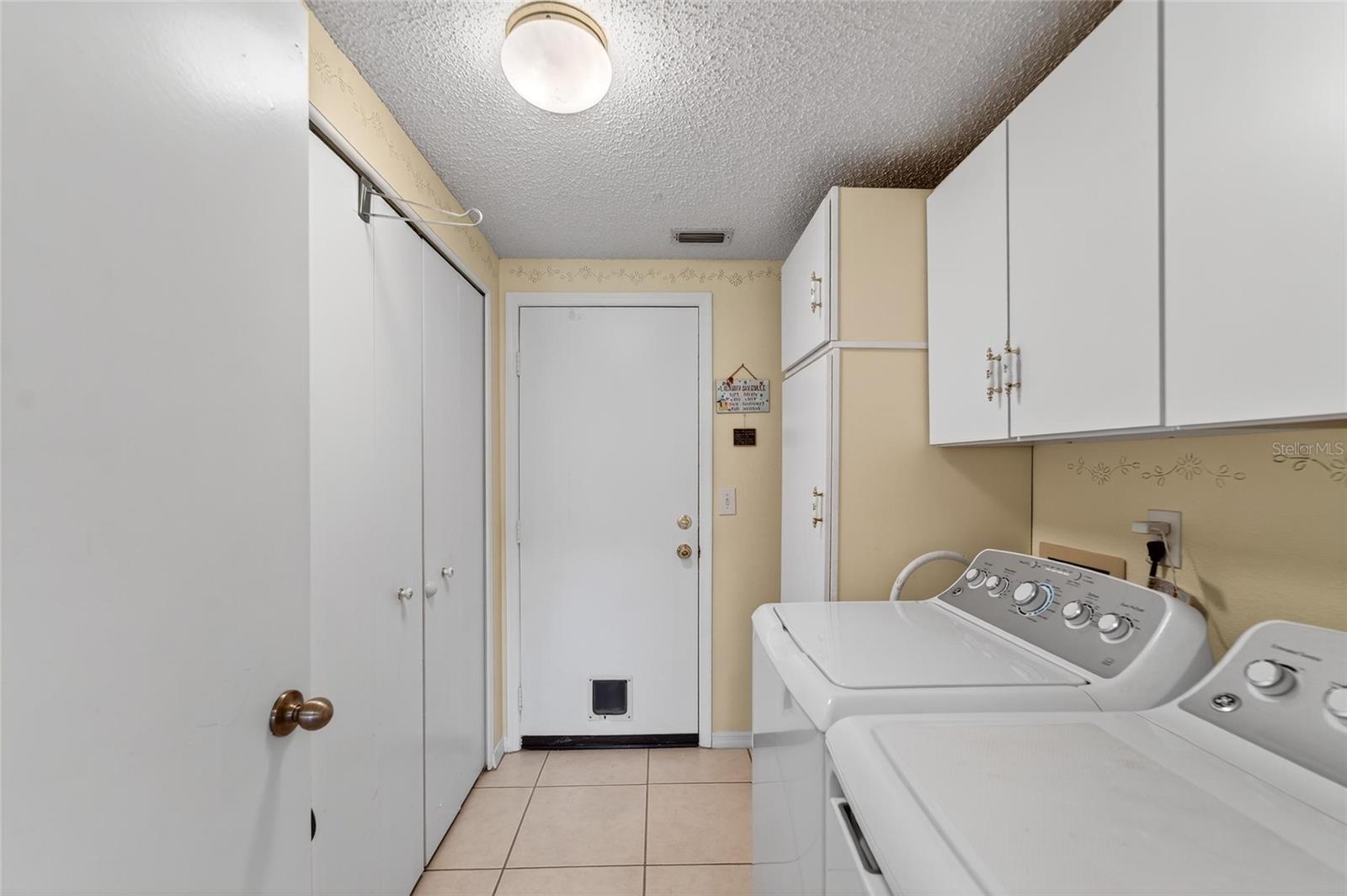 Image 38 of 73 For 326 Caloosa Palms Court