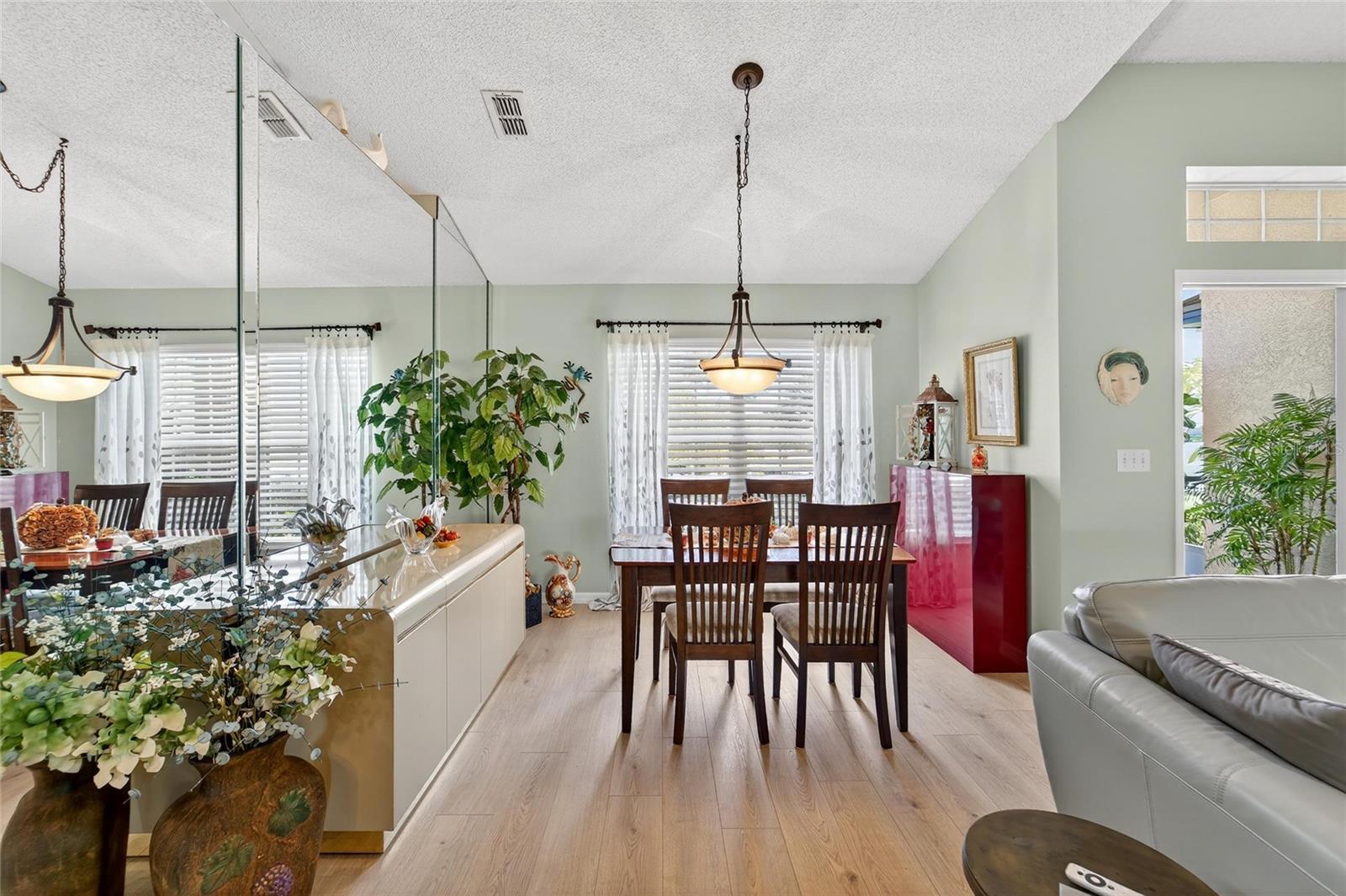 Image 8 of 73 For 326 Caloosa Palms Court