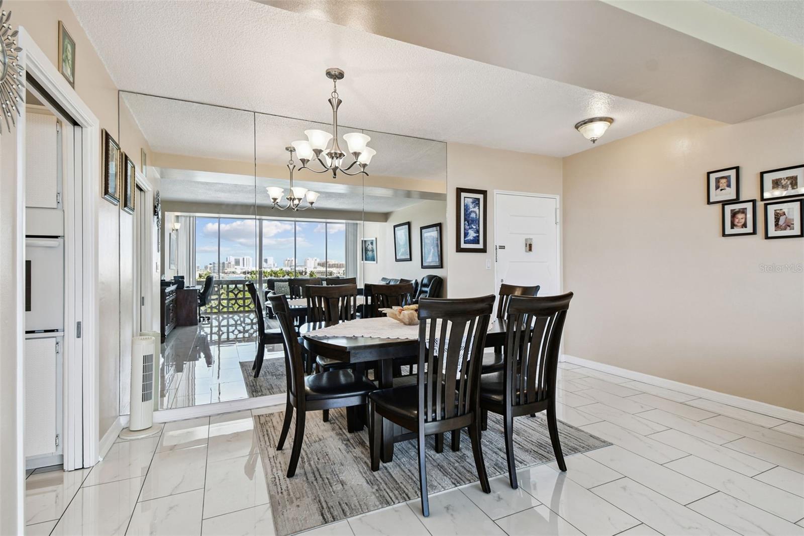 Image 7 of 57 For 31 Island Way 505