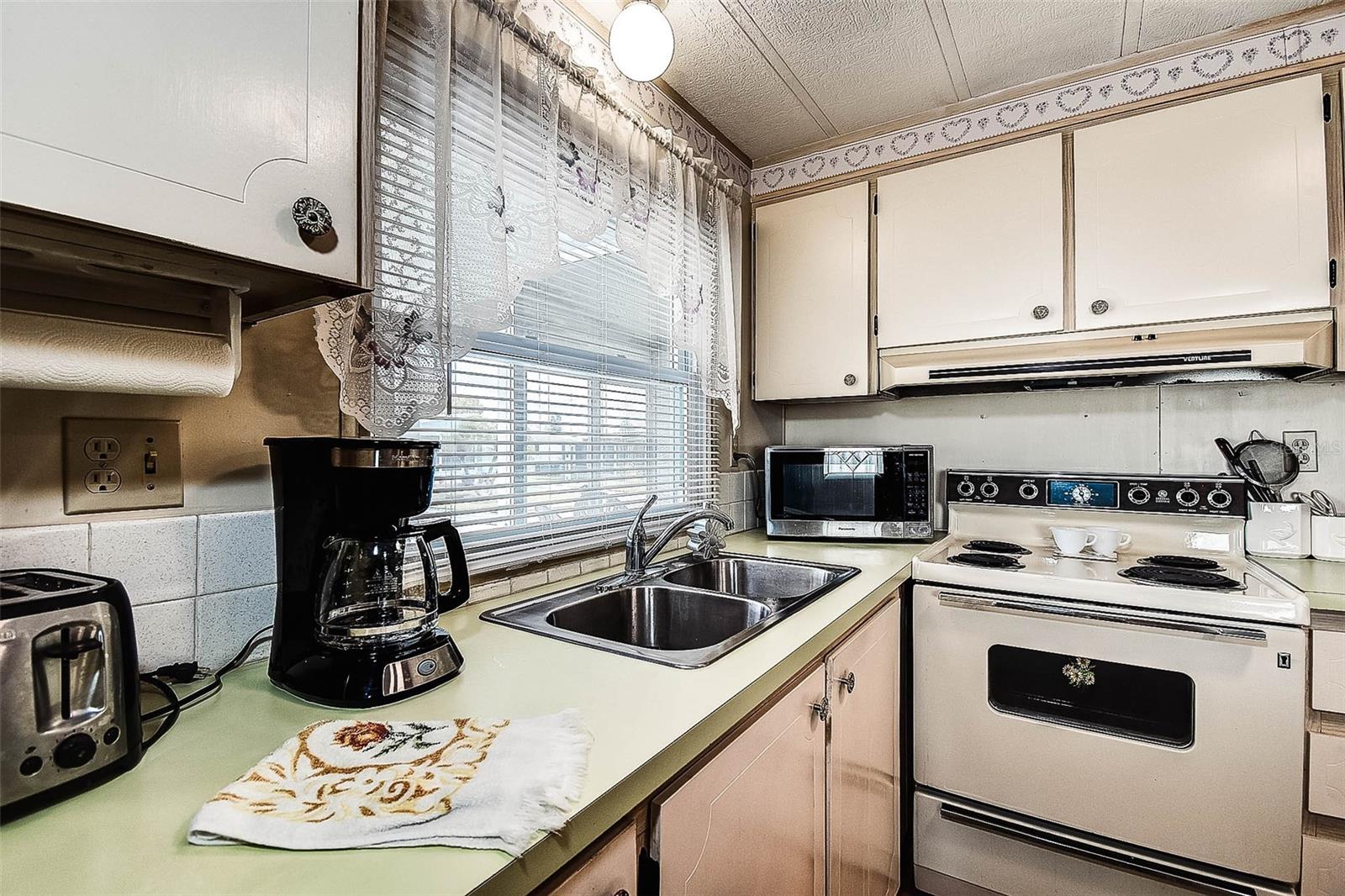 Image 12 of 41 For 3415 Chatford Drive