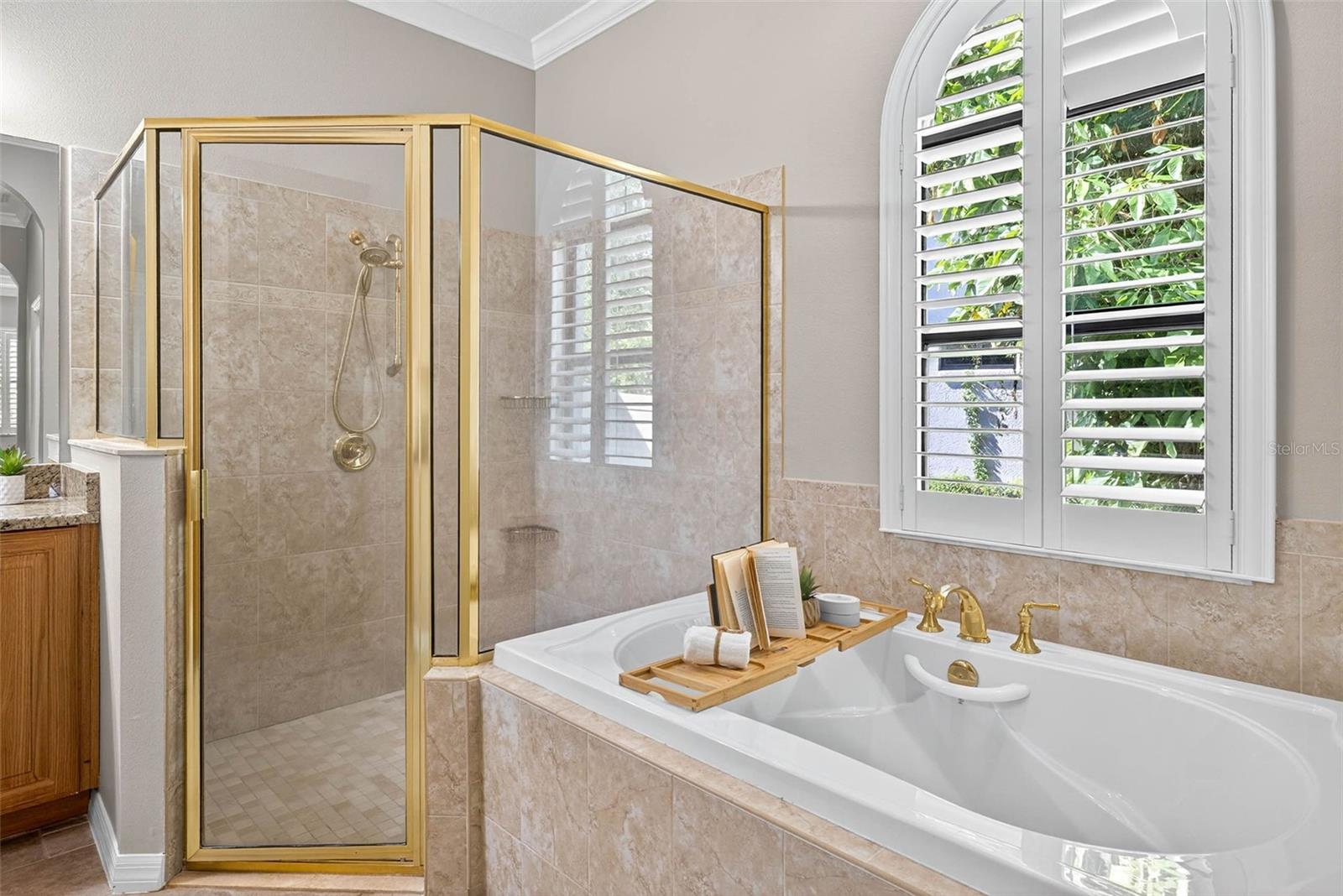 Listing photo id 16 for 3420 Graycliff Lane