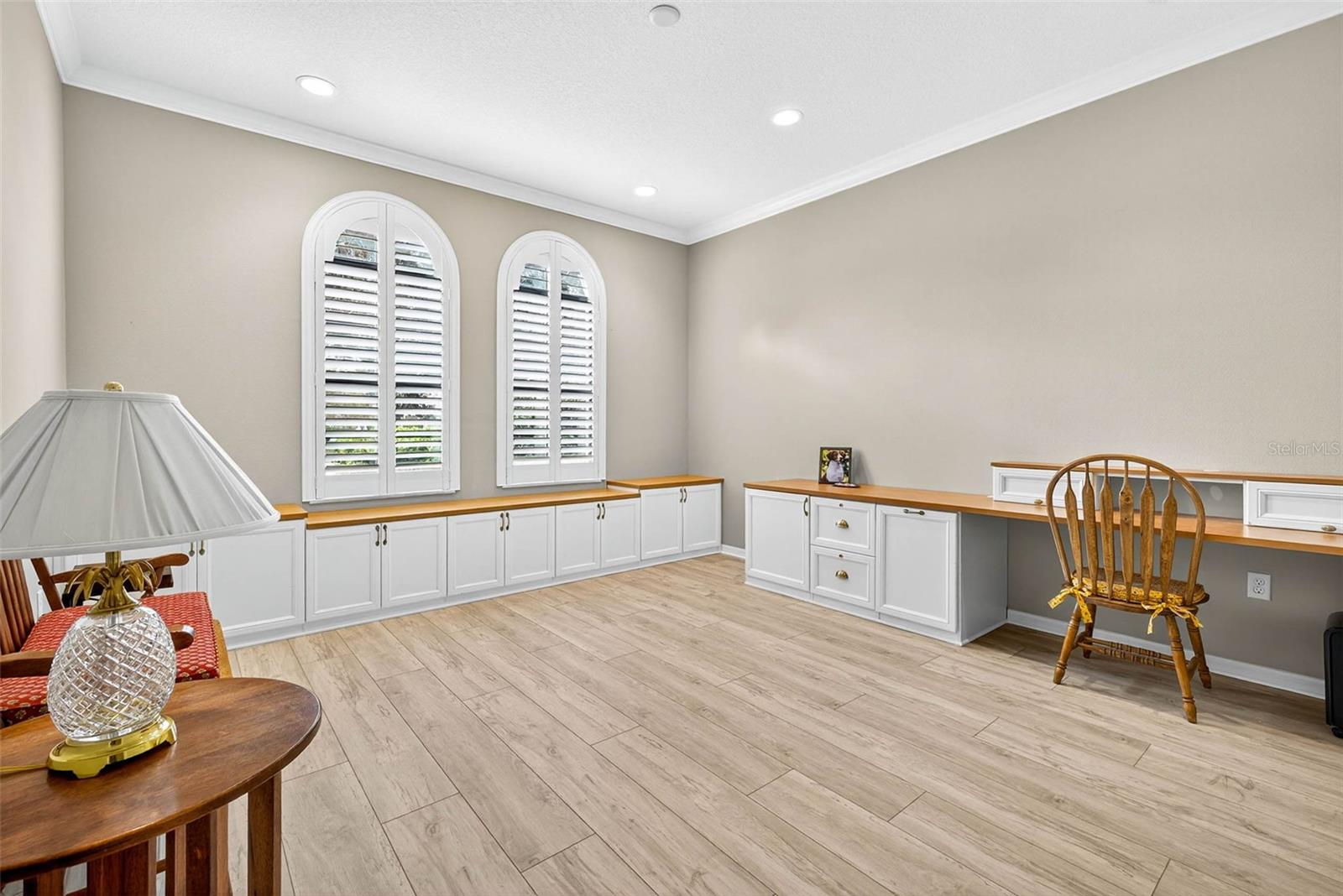 Listing photo id 21 for 3420 Graycliff Lane