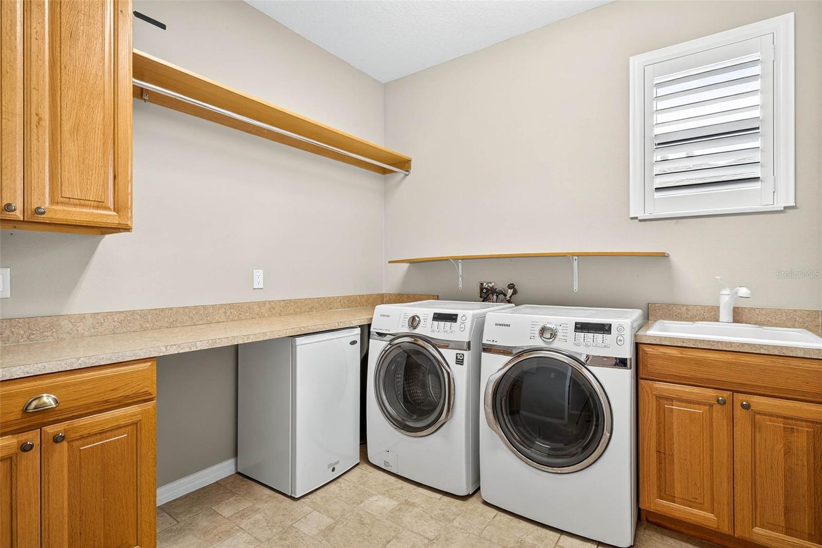 Listing photo id 24 for 3420 Graycliff Lane