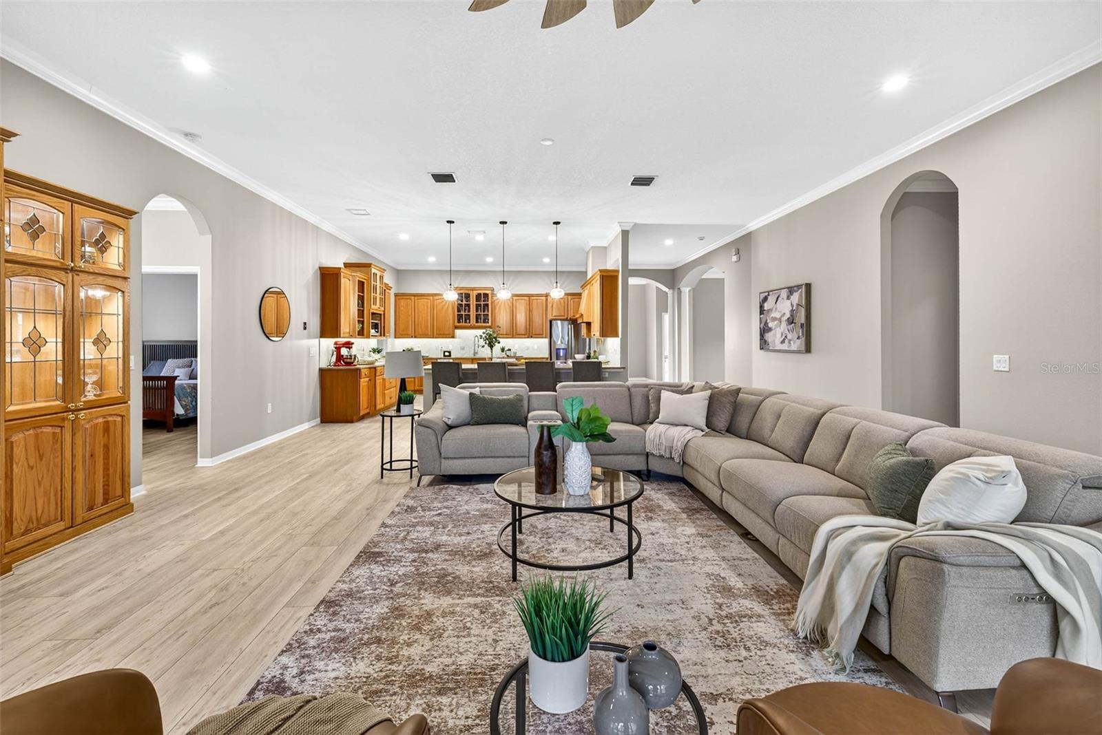 Listing photo id 1 for 3420 Graycliff Lane