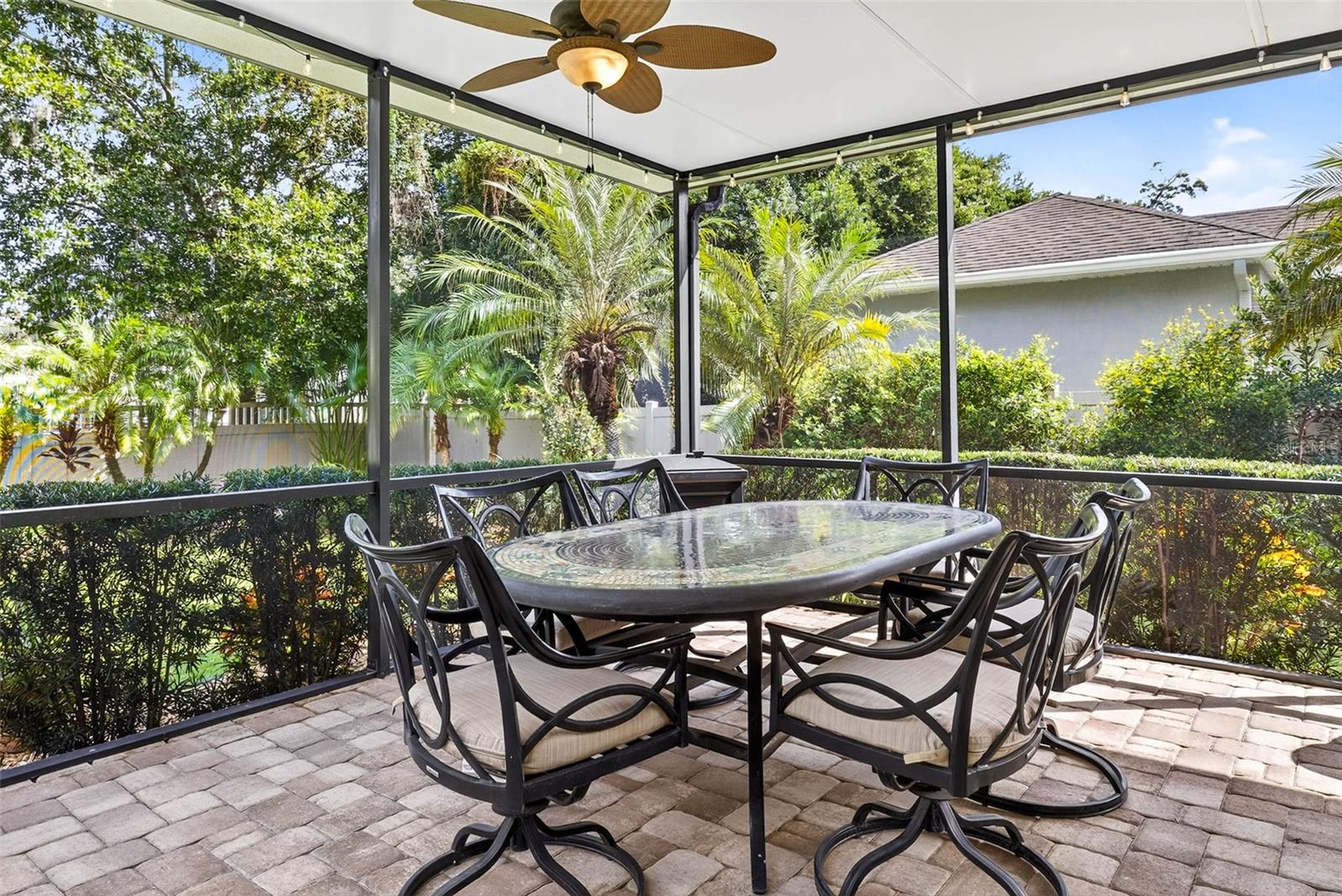 Listing photo id 29 for 3420 Graycliff Lane