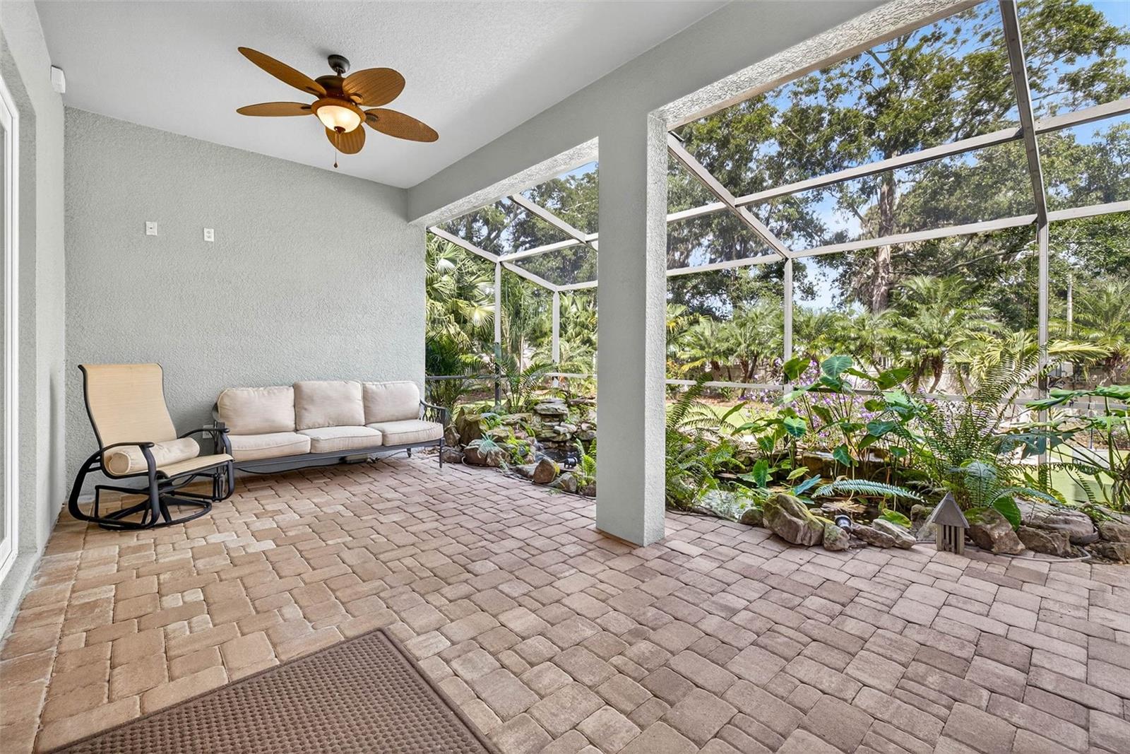 Listing photo id 32 for 3420 Graycliff Lane
