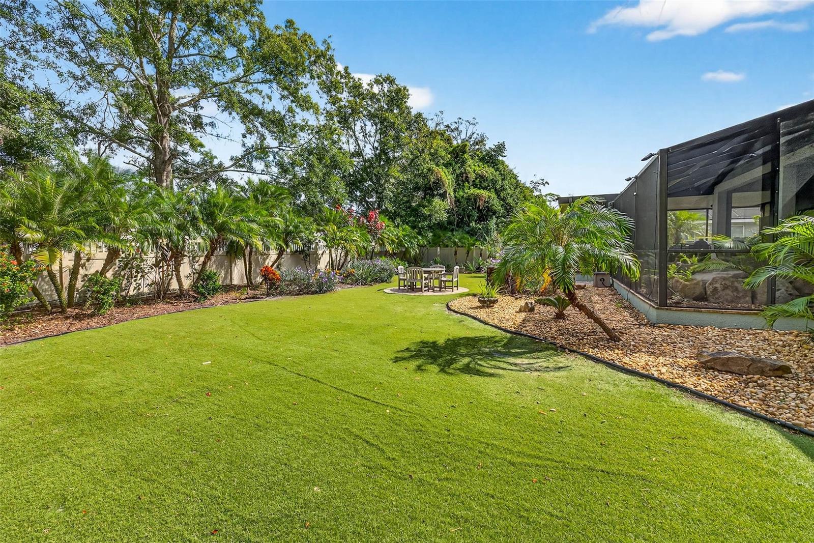 Listing photo id 40 for 3420 Graycliff Lane