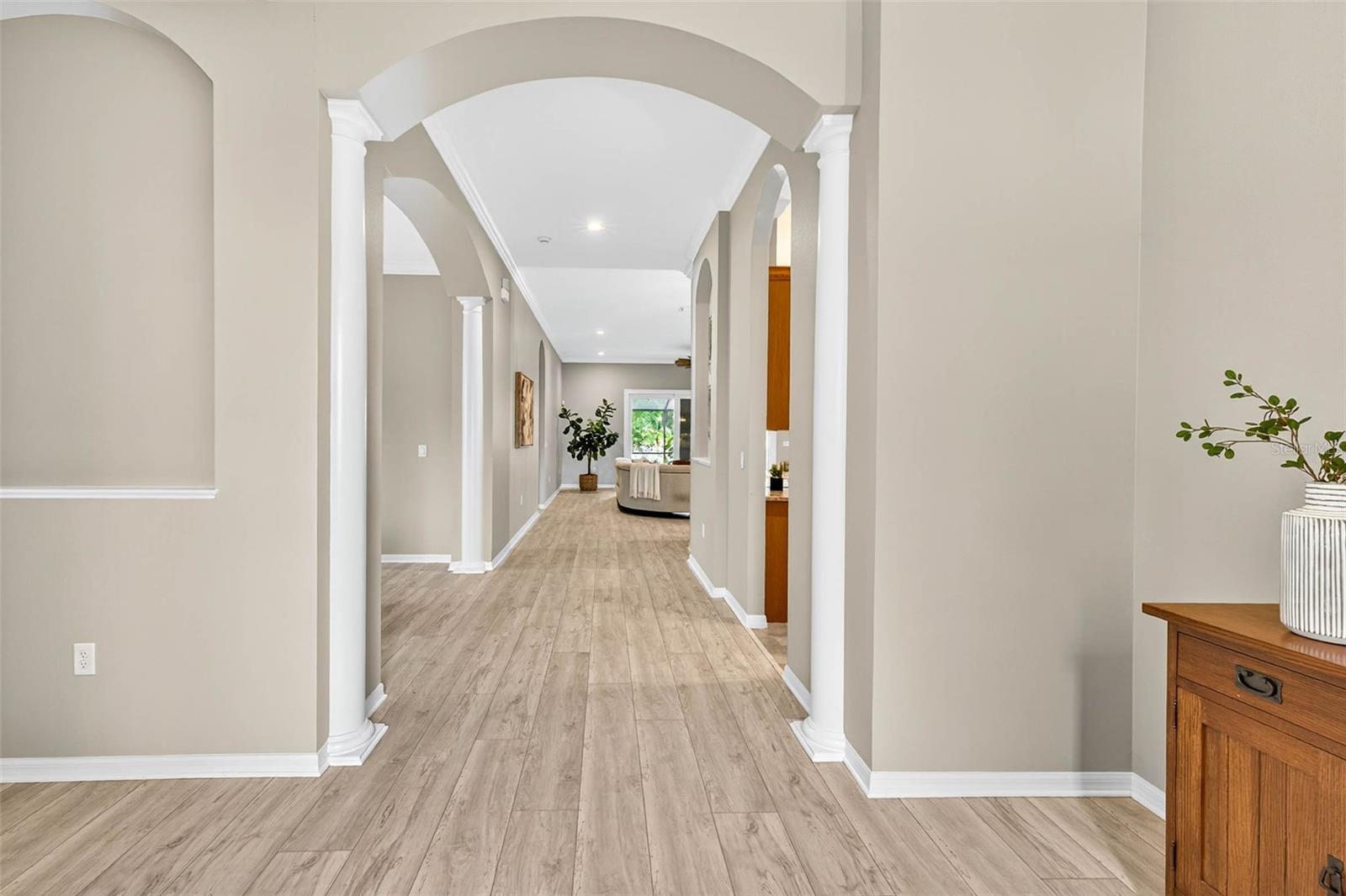 Listing photo id 54 for 3420 Graycliff Lane
