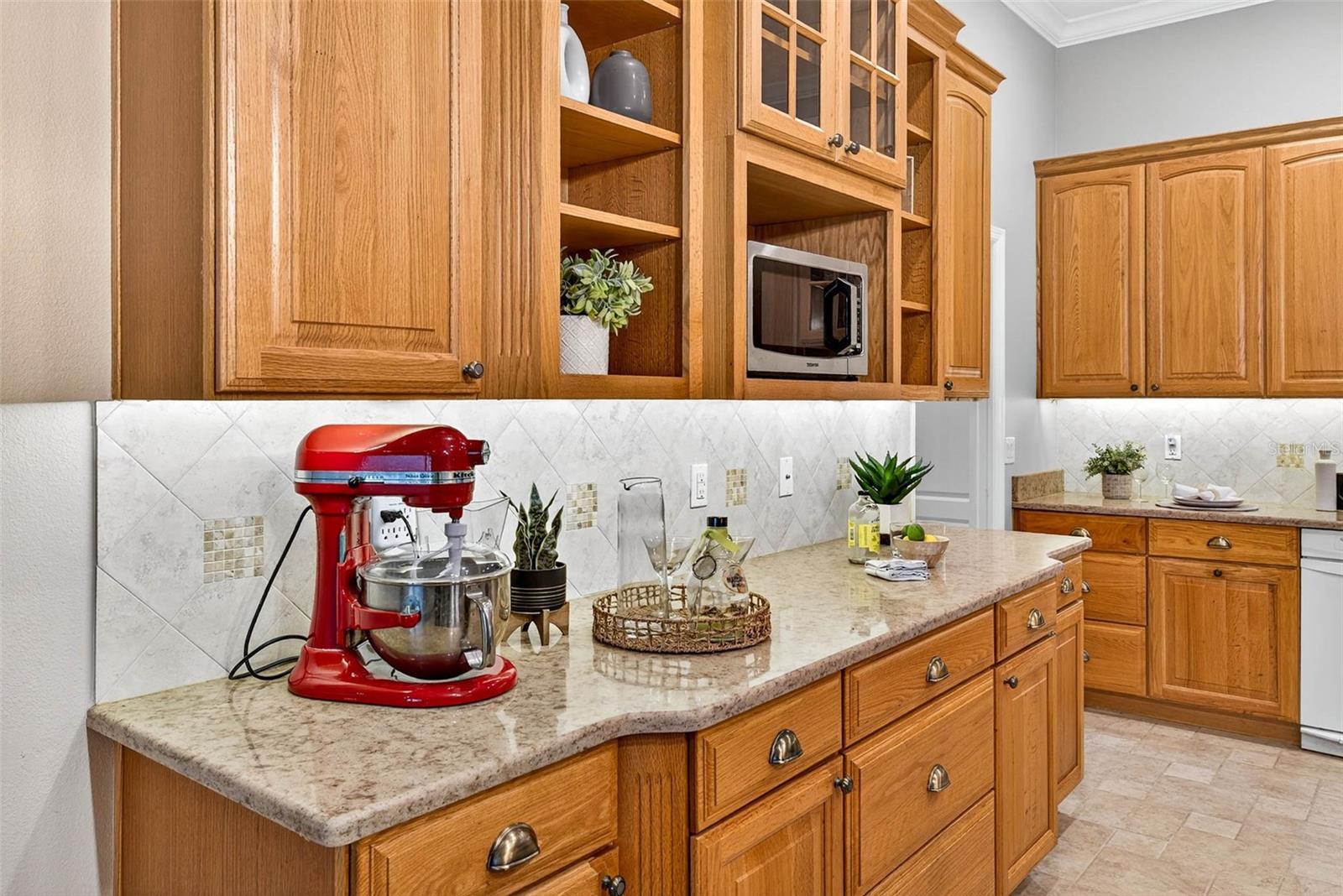 Listing photo id 62 for 3420 Graycliff Lane