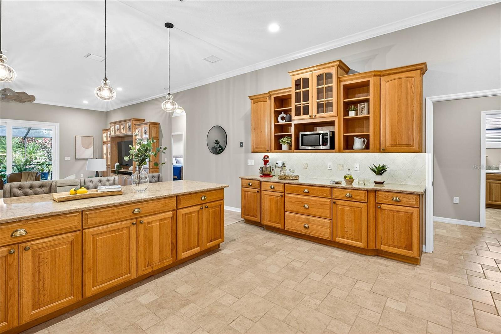 Listing photo id 63 for 3420 Graycliff Lane