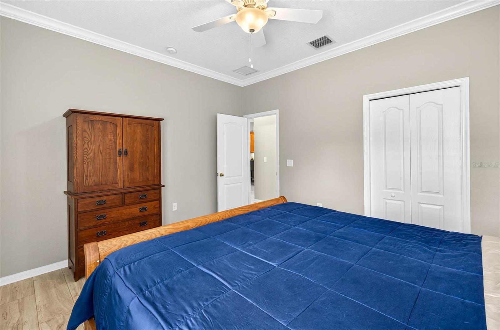 Listing photo id 73 for 3420 Graycliff Lane