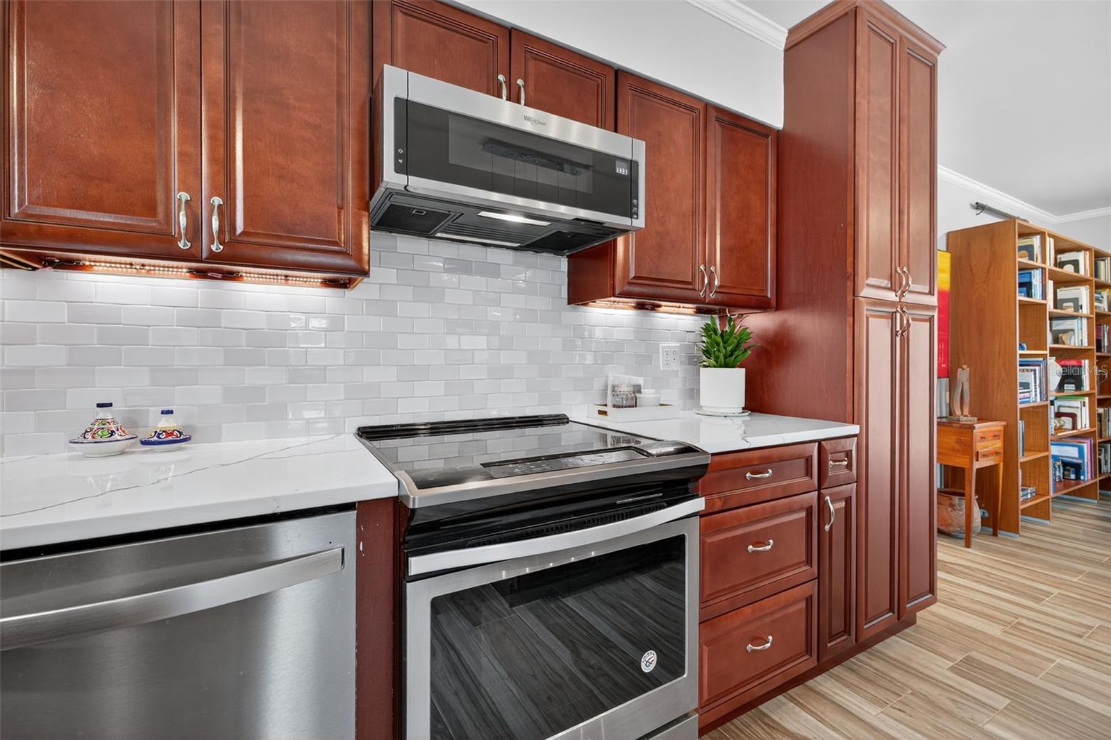 Image 13 of 42 For 1422 35th Street N